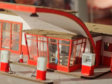 Preview: Historische Tankstelle der 50er Jahre