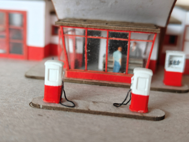 Preview: Historische Tankstelle der 50er Jahre