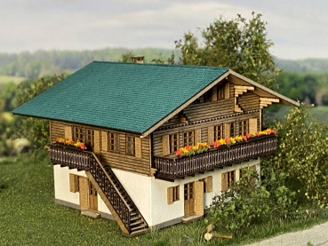 Berner Chalet B1 - Bergkristall