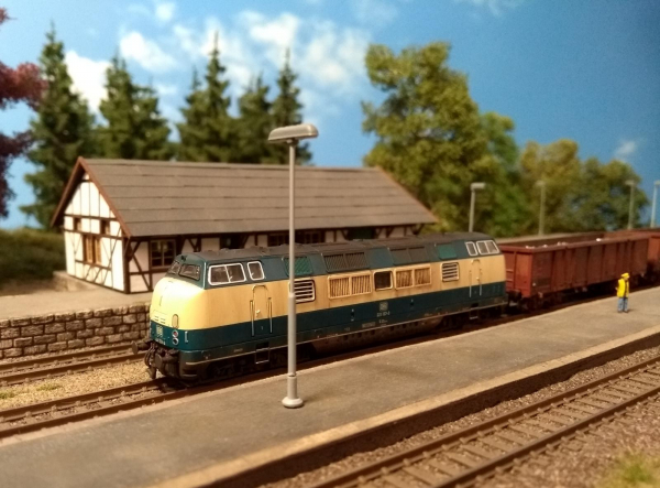 1 Stck. Bahnsteigleuchte, Doppelmastleuchte - Fertigmodell