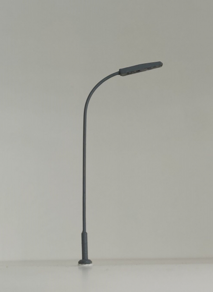 1 Stck. Peitschenlampe, großer Schirm - Fertigmodell
