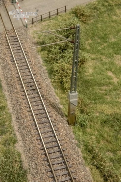 Masthalterungen für Oberleitungsmasten (2Stck.)