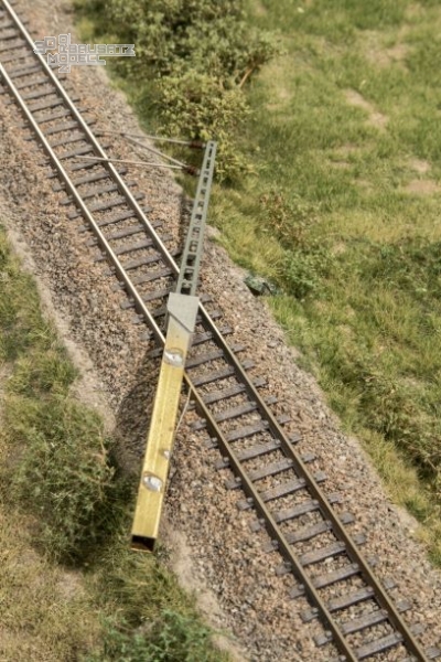 Masthalterungen für Oberleitungsmasten (2Stck.)