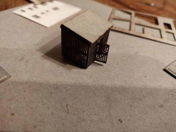 Set mit drei Gebäudeanbauten